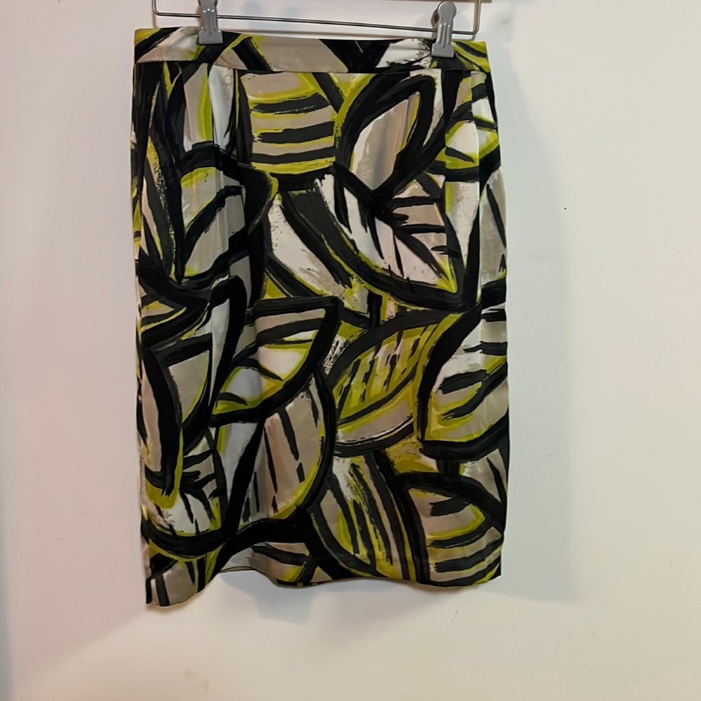 212 Collection Chartreuse Green Black Leaf Print Pencil Skirt 4